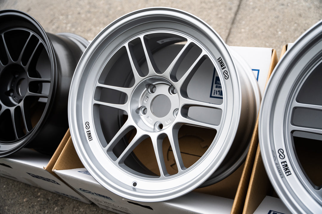 エンケイ RPF1RS / 18x9.5 +12 / 5x114.3 / F1 シルバー
