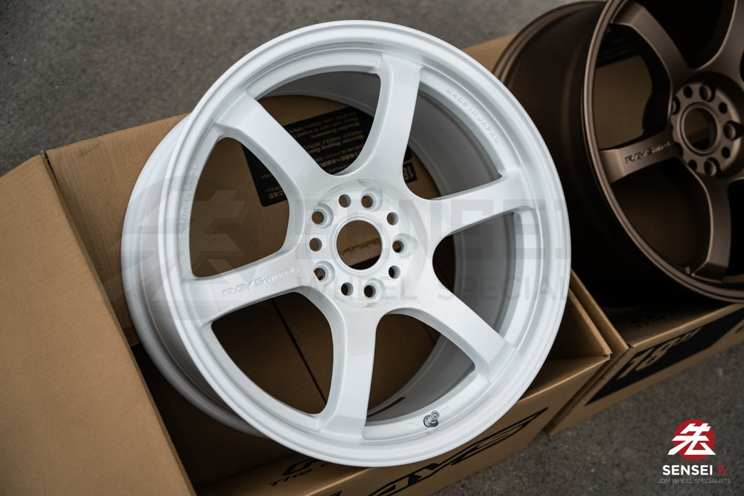 グラムライツ 57DR / 18x9.5 +22 / 5x114.3 / セラミックパールホワイト