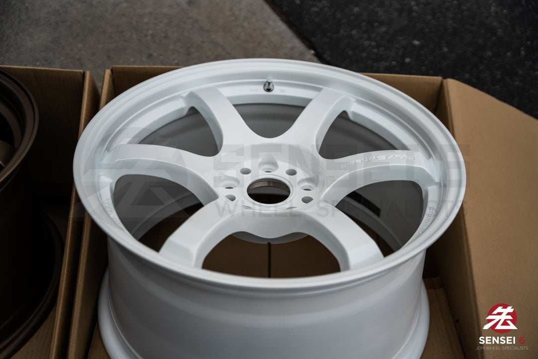 グラムライツ 57DR / 18x9.5 +22 / 5x114.3 / セラミックパールホワイト