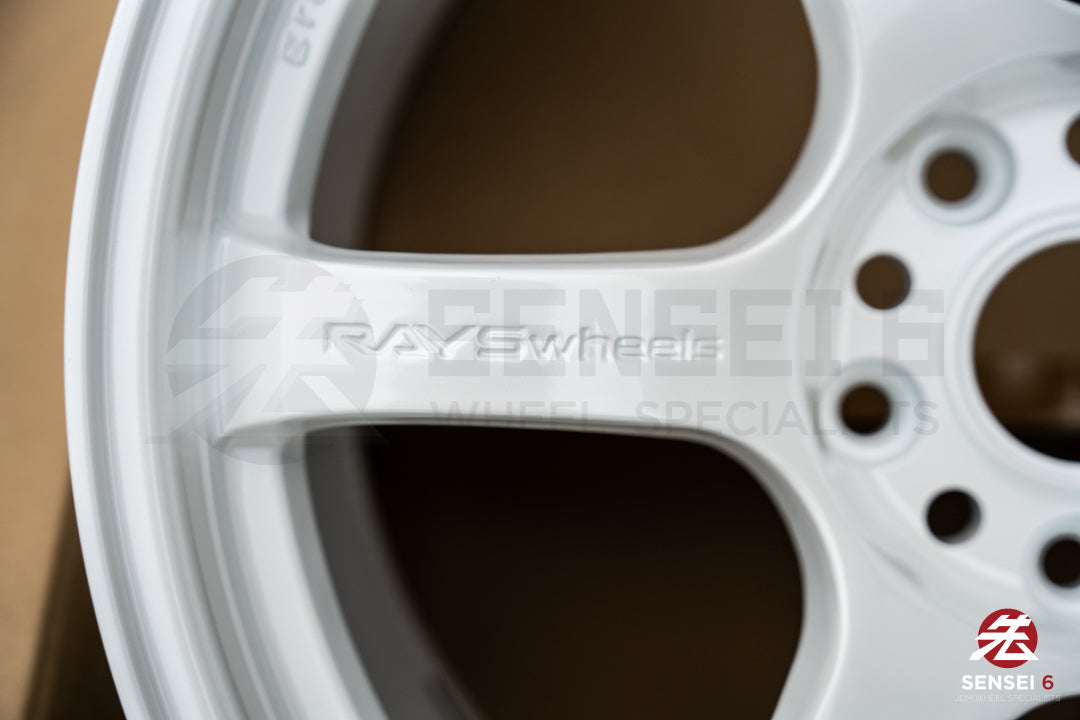 グラムライツ 57DR / 18x9.5 +22 / 5x114.3 / セラミックパールホワイト