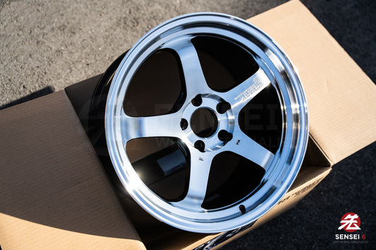 Advan GT Beyond-R / 18x10 +35 / 5x114.3 / Machining & Diamond Cut (MDC)