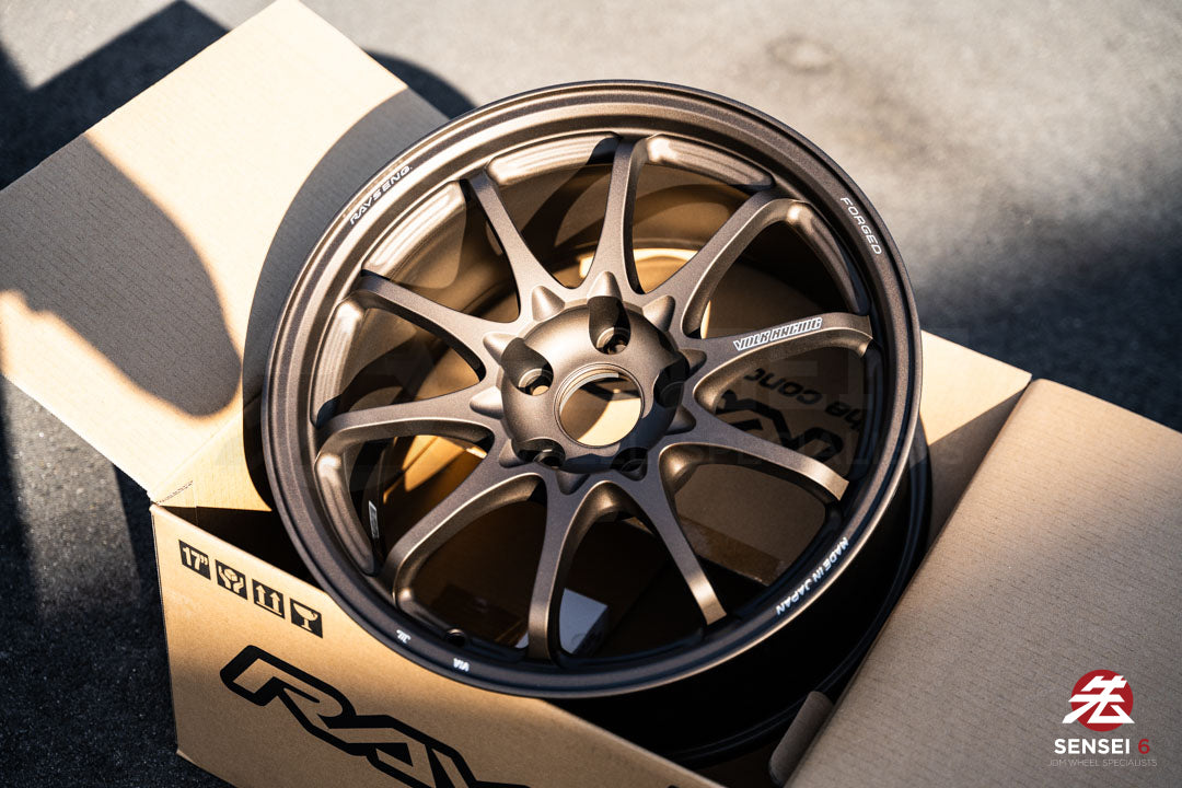 Volk CE28N-Plus / 17x9 +22 / 5x114.3 / Blast Bronze (BB)