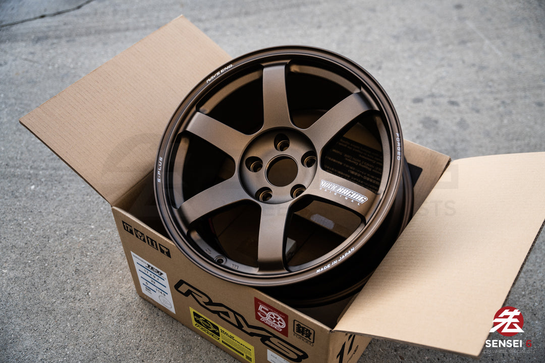Volk TE37 Saga S-Plus / 17x9 +22 / 5x114.3 / OG Bronce