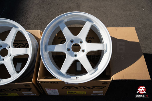 Volk TE37SL / 19x9.5 +21, 19x11 +34 / 5x120 / Dash White (DW)