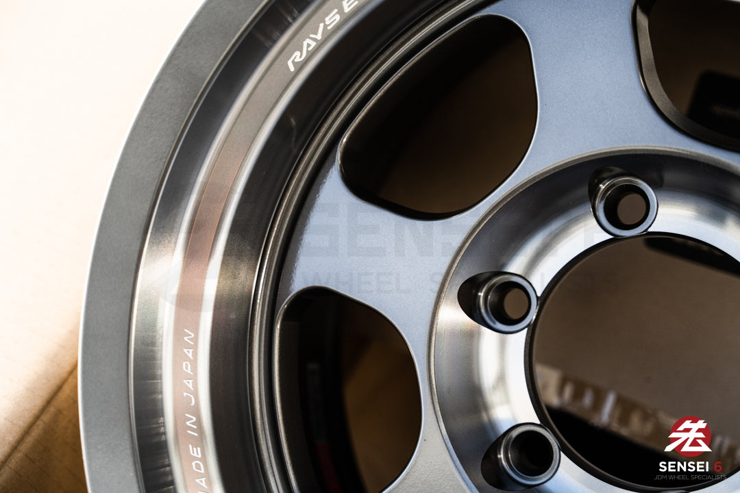 Volk TE37XT SL M-Spec / 16x8 -20 / 6x139.7 / プレスドグラファイト