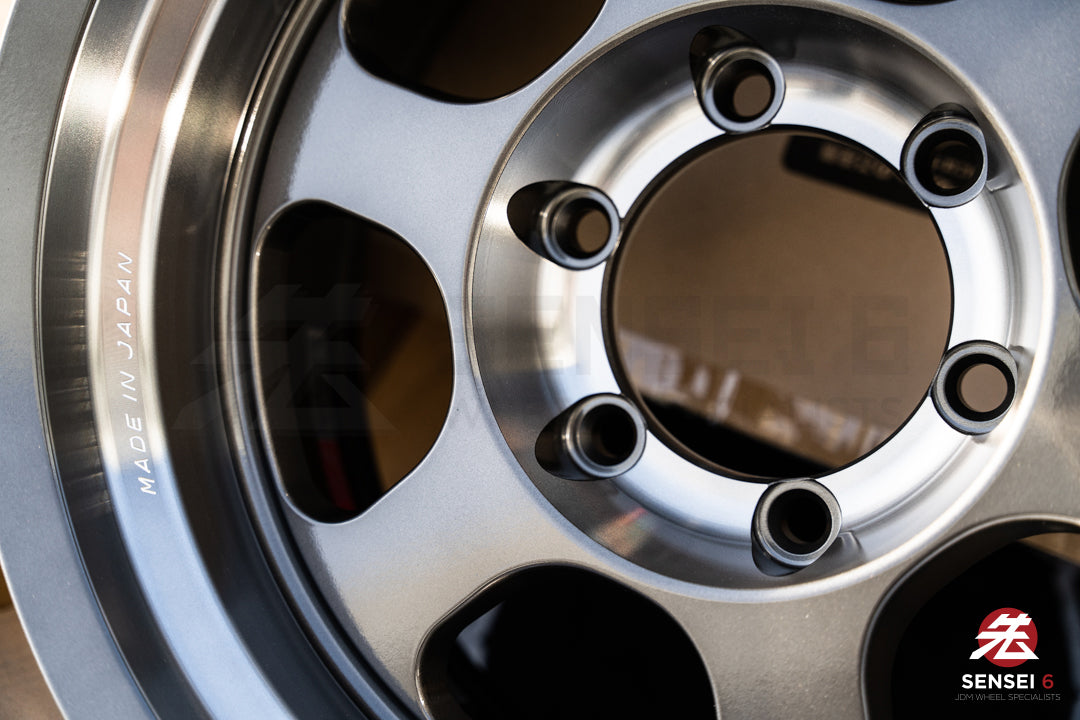 Volk TE37XT SL M-Spec / 16x8 -20 / 6x139.7 / プレスドグラファイト