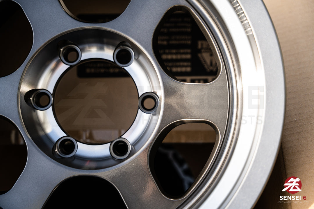 Volk TE37XT SL M-Spec / 16x8 -20 / 6x139.7 / プレスドグラファイト