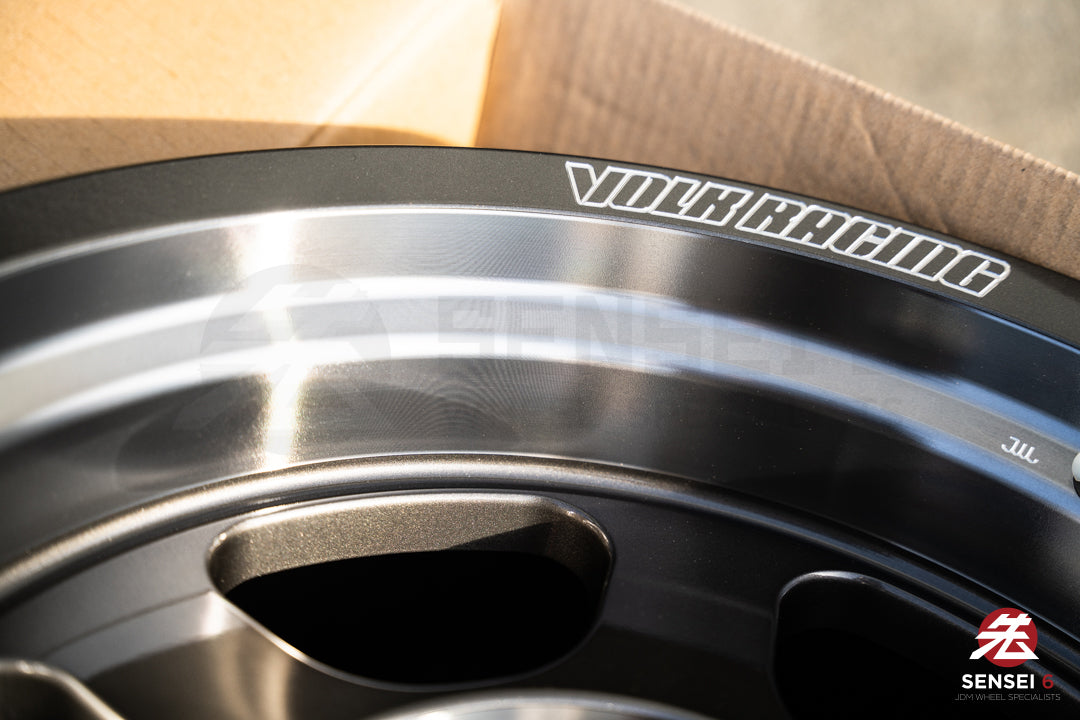 Volk TE37XT SL M-Spec / 16x8 -20 / 6x139.7 / プレスドグラファイト