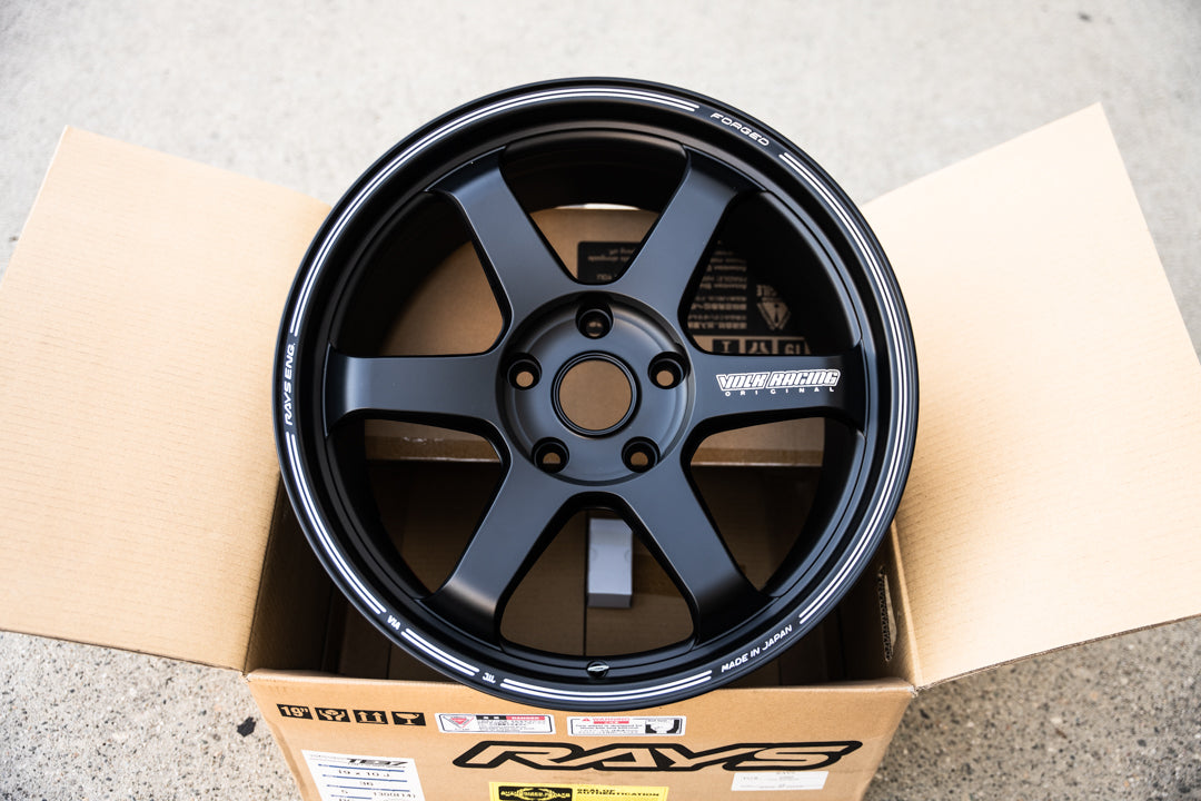 Volk TE37 Ultra Track Edition II / 19x10.5 +12 / 5x114.3 / Blast Black –  Sensei 6