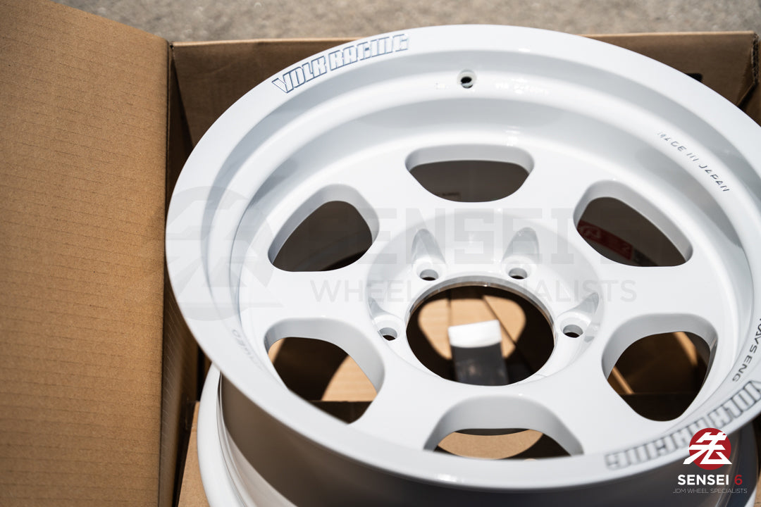 Volk TE37XT M-Spec / 16x8 -20 / 6x139.7 / Dash White (DW)