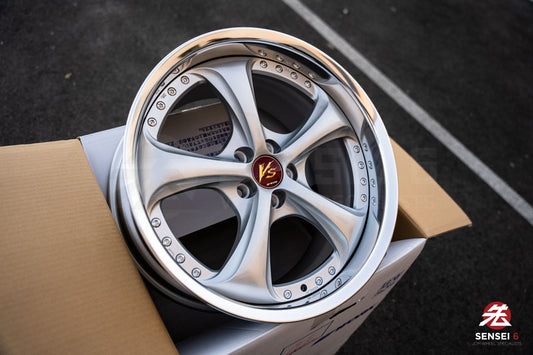 Work VSKF# / 18x9.5 +34 / 5x100 / Light Gray Silver (LGS)