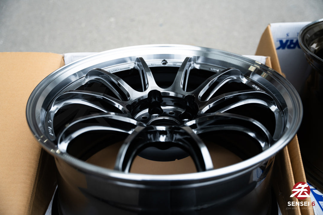 Work Emotion ZR10 1P / 18x9.5 +22 / 5x114.3 / Llanta Glim Black con corte de diamante (GTKRC)