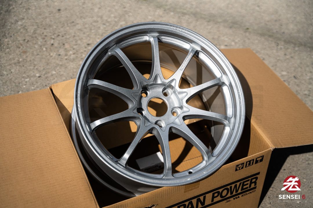 Volk CE28N-Plus / 18x9.5 +22 / 5x114.3 / Diamond Silver (DS)