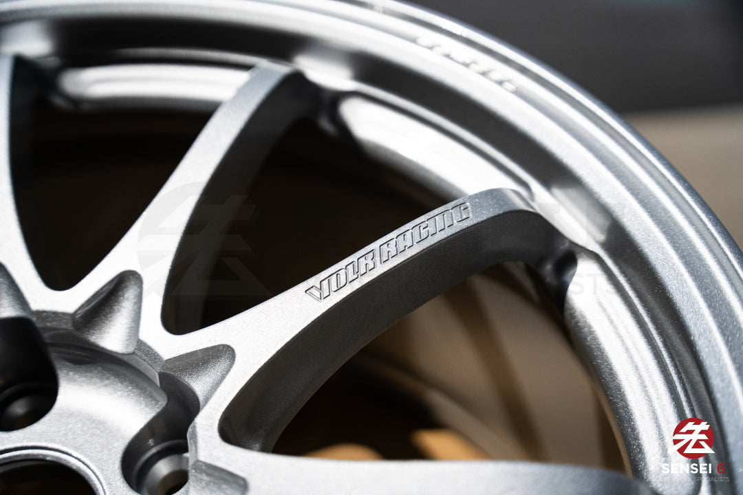 Volk CE28N-Plus / 18x9.5 +22 / 5x114.3 / Diamond Silver (DS)