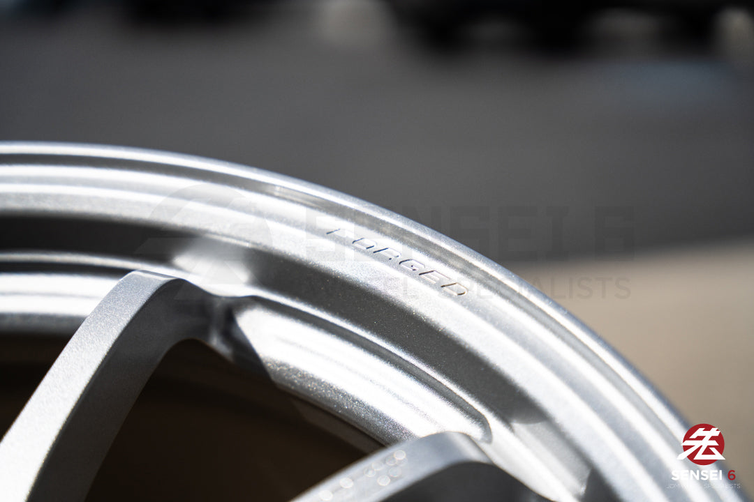 Volk CE28N-Plus / 18x9.5 +22 / 5x114.3 / Diamond Silver (DS)
