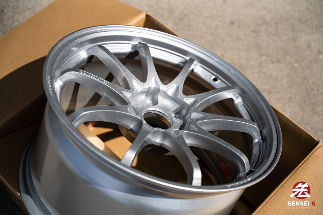 Volk CE28N-Plus / 18x9.5 +22 / 5x114.3 / Diamond Silver (DS)