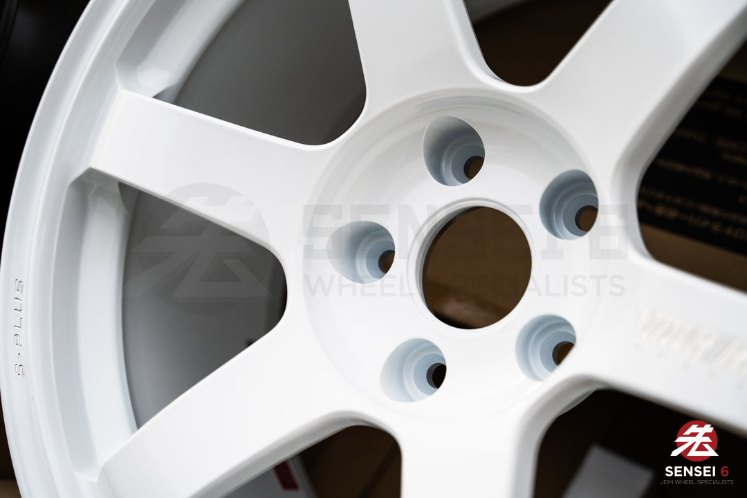 Volk TE37 Saga S-Plus / 17x9 +22 / 5x114.3 / Dash White (DW)