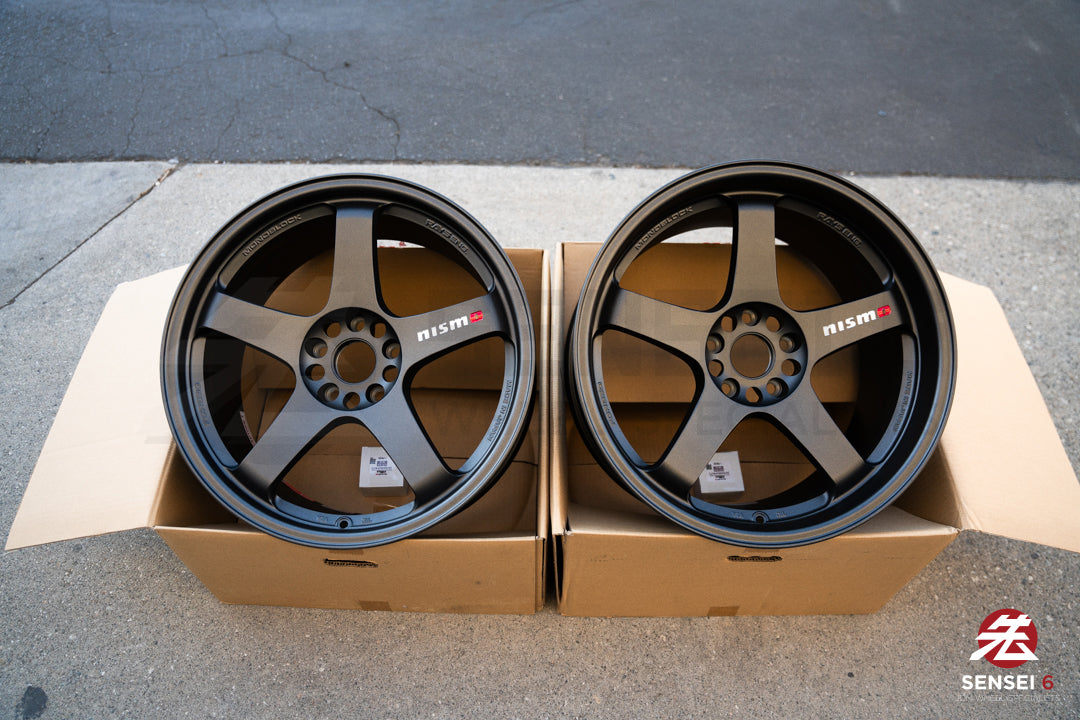 Nismo LMGT4 / 19x9.5 +30, 19x10.5 +25 / 5x114.3 / Matte GunBlack (MG)