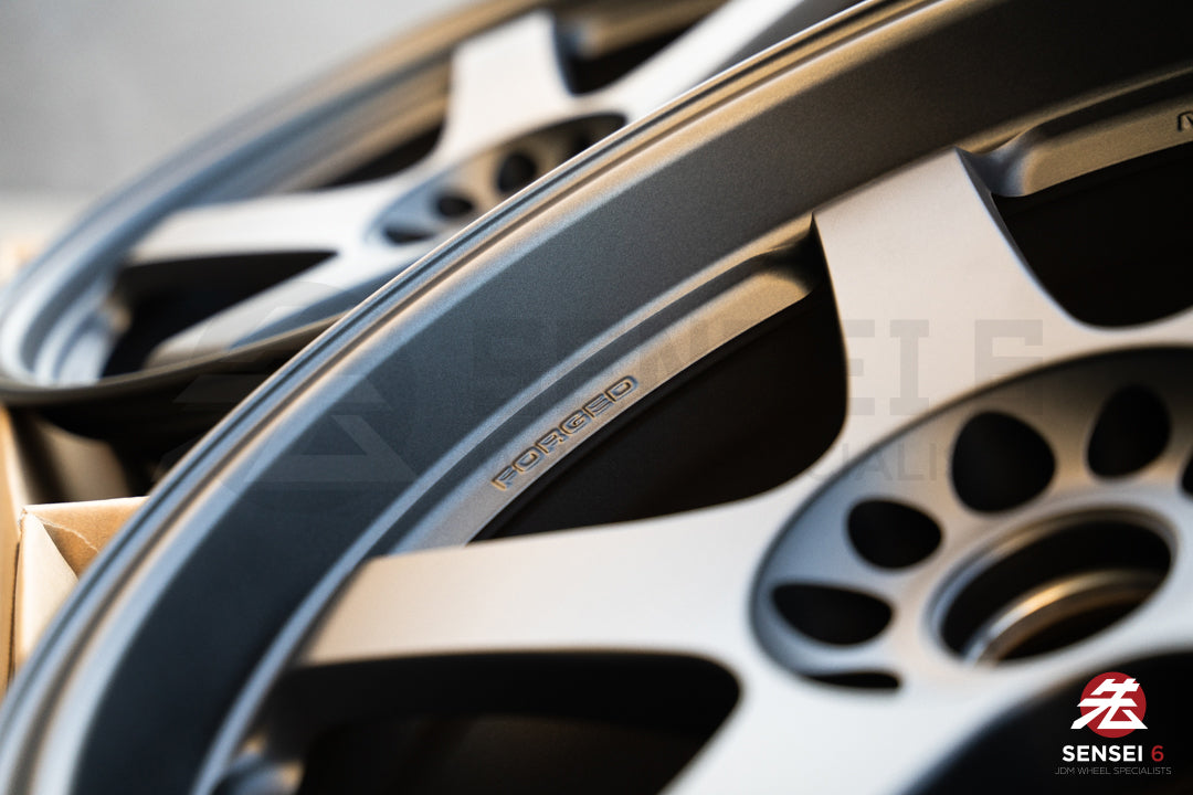 Nismo LMGT4 / 19x9.5 +30, 19x10.5 +25 / 5x114.3 / Matte GunBlack (MG)