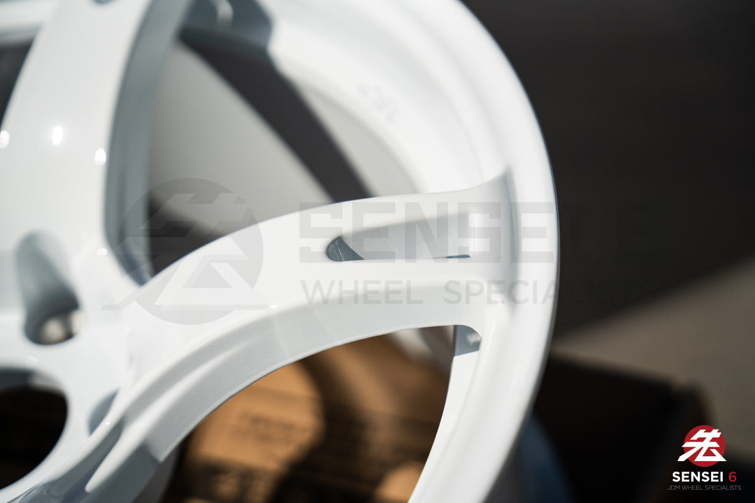 CST Zero-1 Hyper V2 / 17x9.5 +12 / 5x114.3 / White (WH)