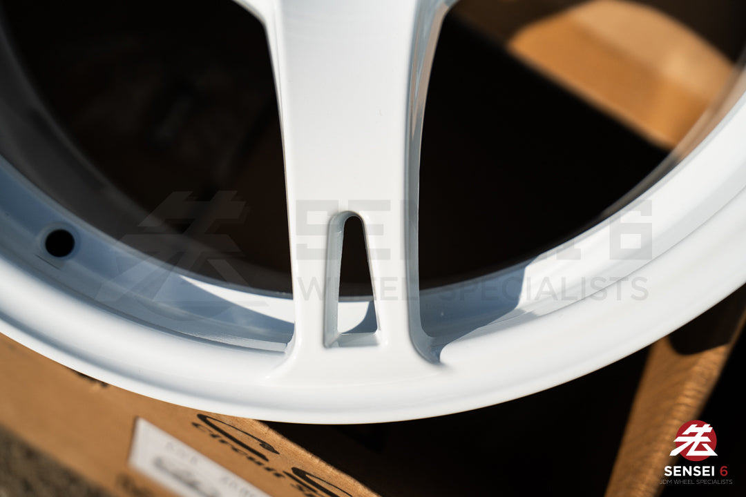 CST Zero-1 Hyper V2 / 17x9.5 +12 / 5x114.3 / White (WH)