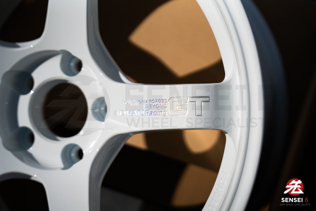 Advan GT Beyond / 18x9.5 +25, 18x10.5 +32 / 5x112 / Racing White (RWW)