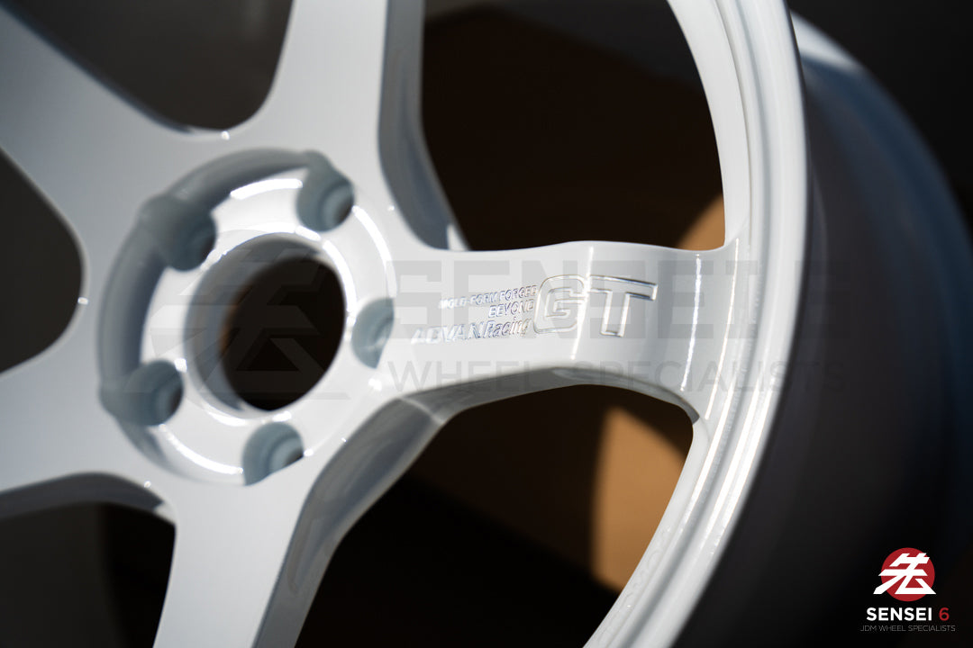 Advan GT Beyond / 18x9.5 +25, 18x10.5 +32 / 5x112 / Racing White (RWW)
