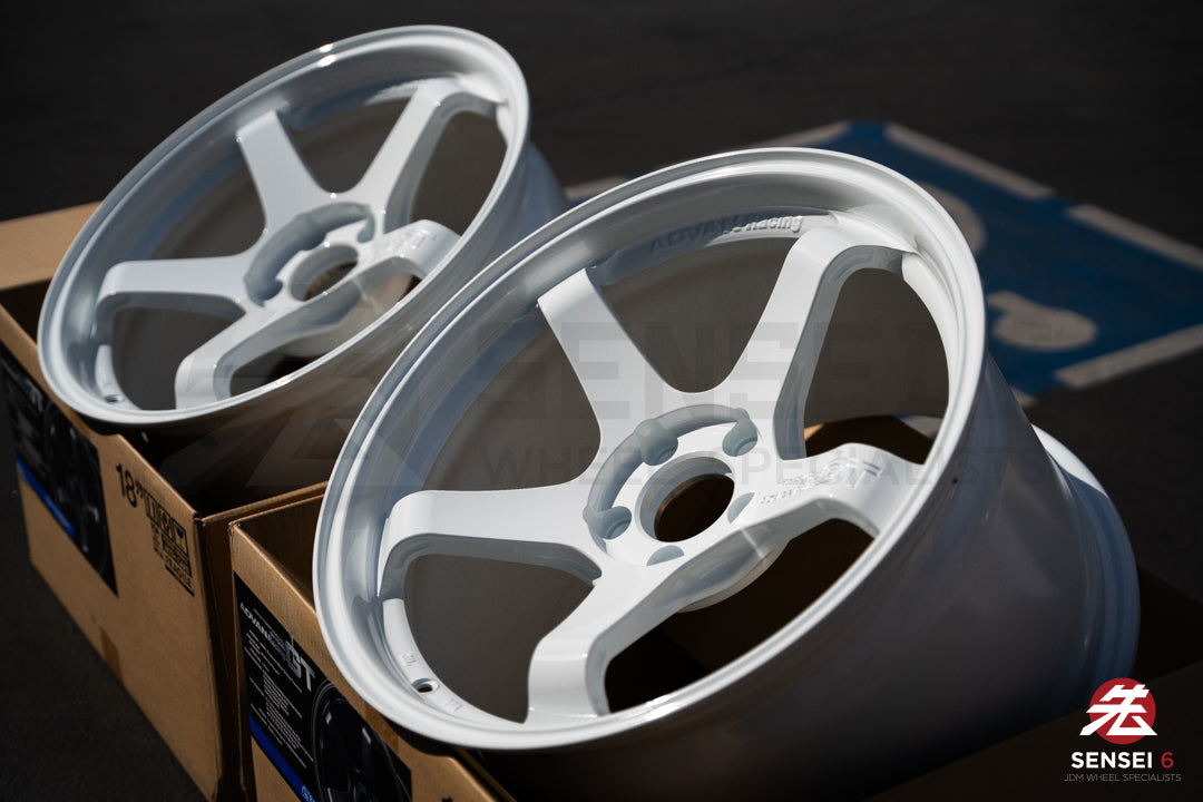 Advan GT Beyond / 18x9.5 +25, 18x10.5 +32 / 5x112 / Racing White (RWW)