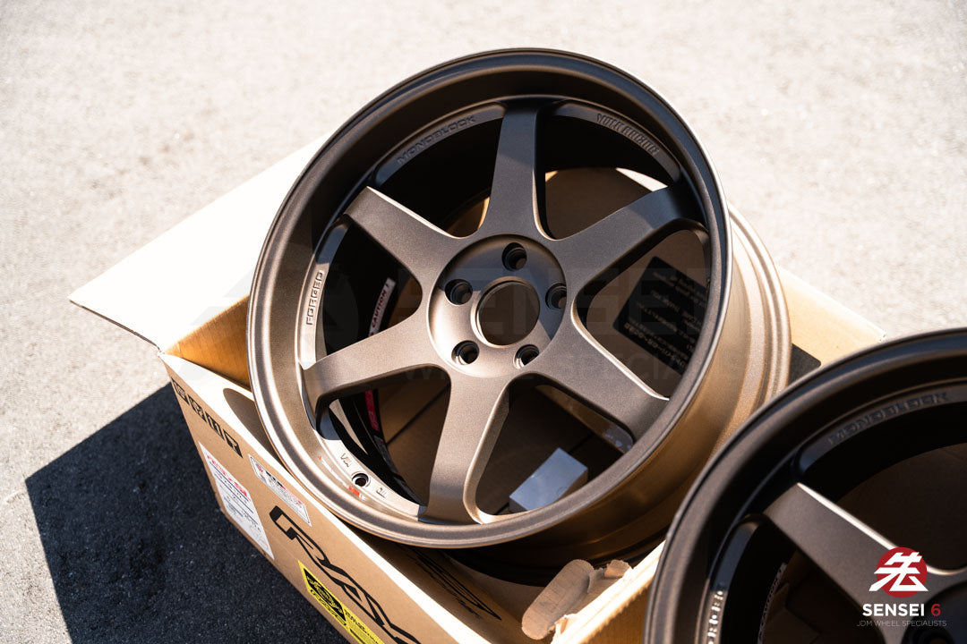Volk TE37SL / 19x9.5 +21、19x11 +34 / 5x120 / ダイヤモンドシルバー(DS)