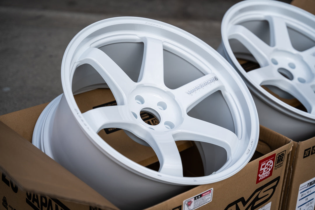 Volk TE37 Ultra M-Spec / 20x10 +15, 20x11 +15 / 5x112 / Blanco Dash