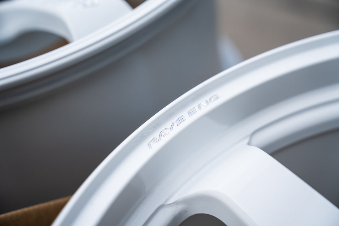 Volk TE37 Ultra M-Spec / 20x10 +15, 20x11 +15 / 5x112 / Blanco Dash