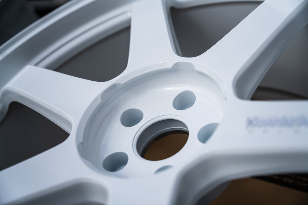 Volk TE37 Ultra M-Spec / 20x10 +15, 20x11 +15 / 5x112 / Blanco Dash