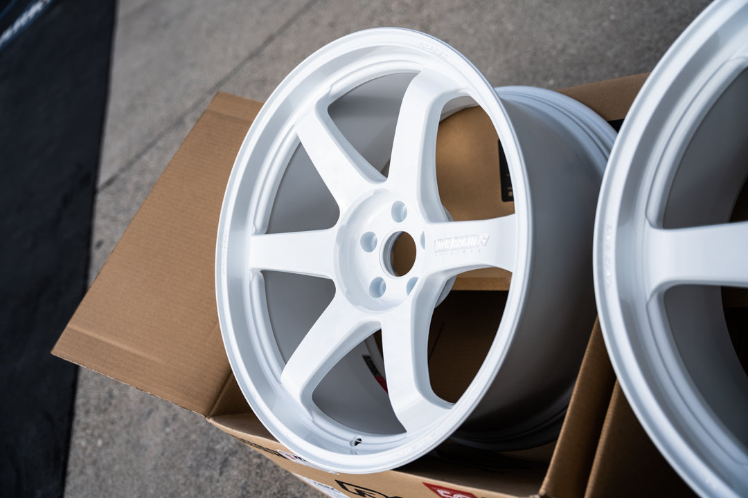 Volk TE37 Ultra M-Spec / 20x10 +15, 20x11 +15 / 5x112 / Blanco Dash