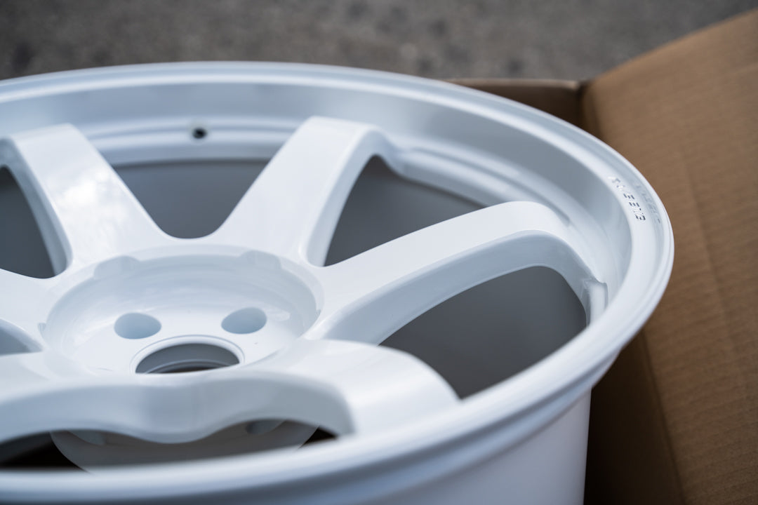Volk TE37 Ultra M-Spec / 20x10 +15, 20x11 +15 / 5x112 / Blanco Dash