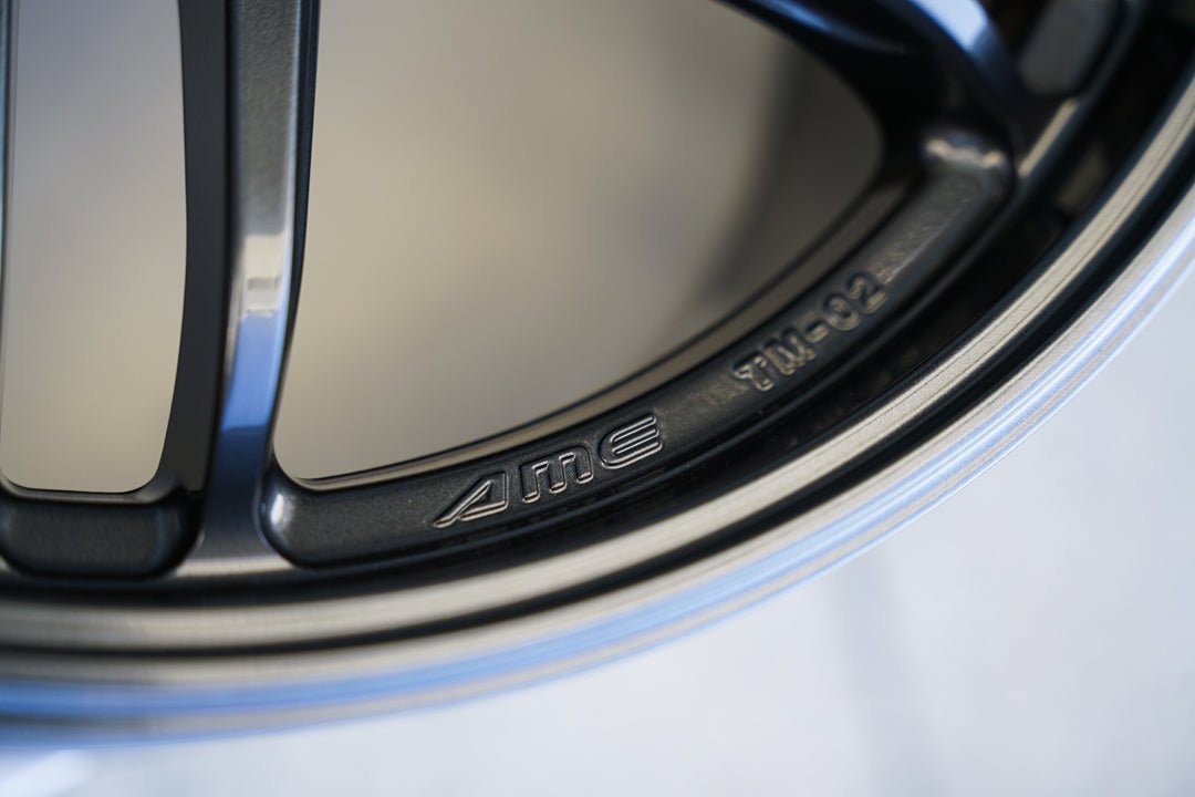 AME Tracer TM02 / 18x9.5 +38 / 5x100 / Gun Black