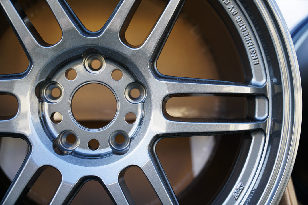 AME Tracer TM02 / 18x9.5 +38 / 5x114.3 / Gun Black