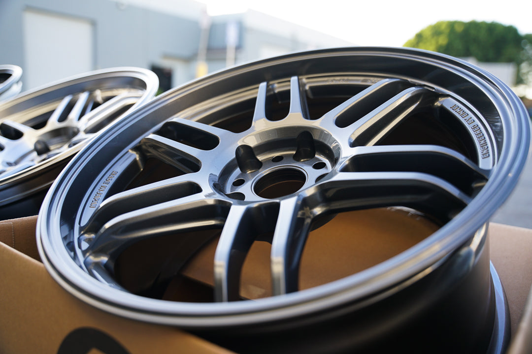 AME Tracer TM02 / 18x9.5 +38 / 5x114.3 / Gun Black