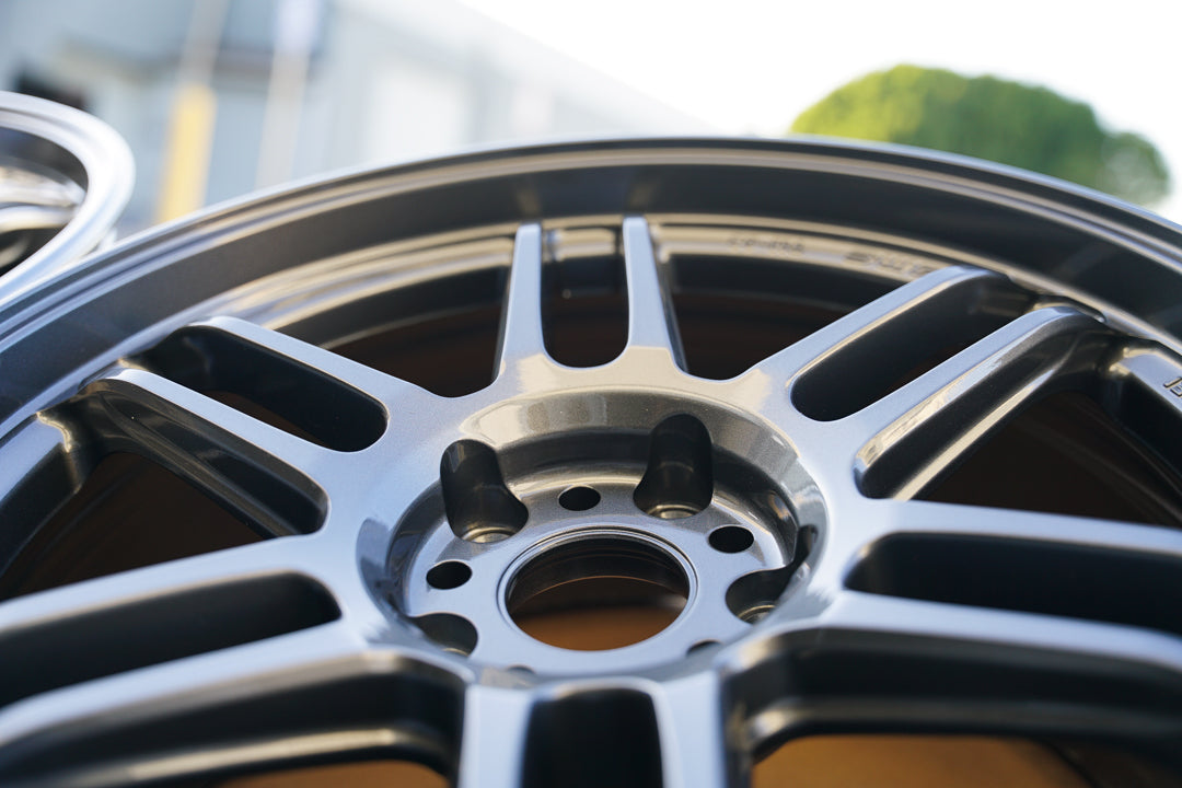 AME Tracer TM02 / 18x9.5 +38 / 5x114.3 / Gun Black