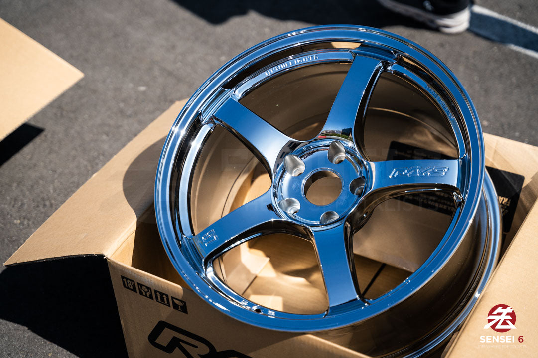 Luces Gram 57CR / 18x9.5 +22 / 5x114.3 / Cromadas