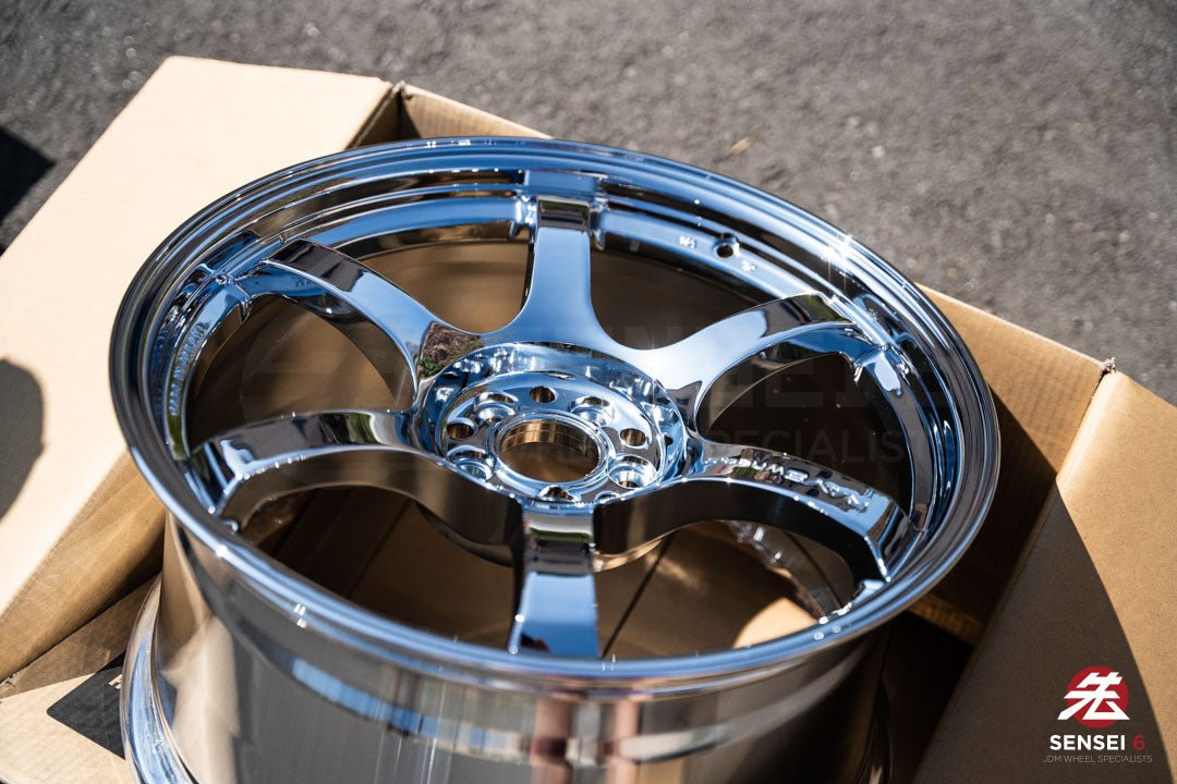 グラムライト 57DR / 18x9.5 +22 / 5x114.3 / クローム