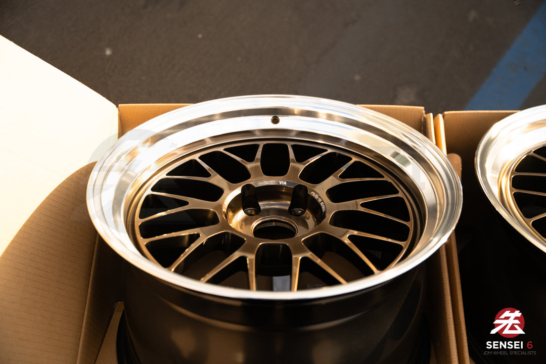 Volk 21A Spec-SR / 18x9.5 +22, 18x10.5 +22 / 5x120 / Shining Bronze Metal Rim DC (SR)