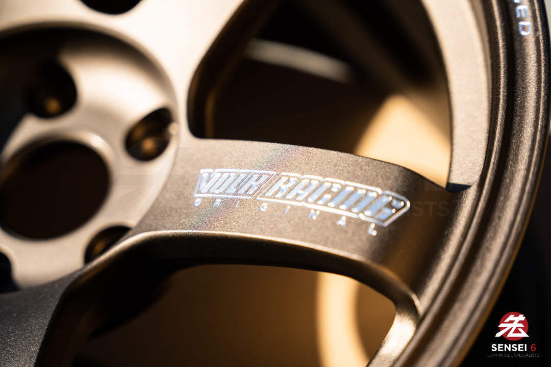 Volk TE37 Saga S-Plus / 18x9.5 +22 / 5x114.3 / OG Bronce