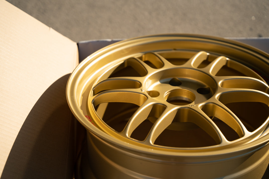 エンケイ RPF1 / 17x8 +45 / 5x114.3 / ゴールド