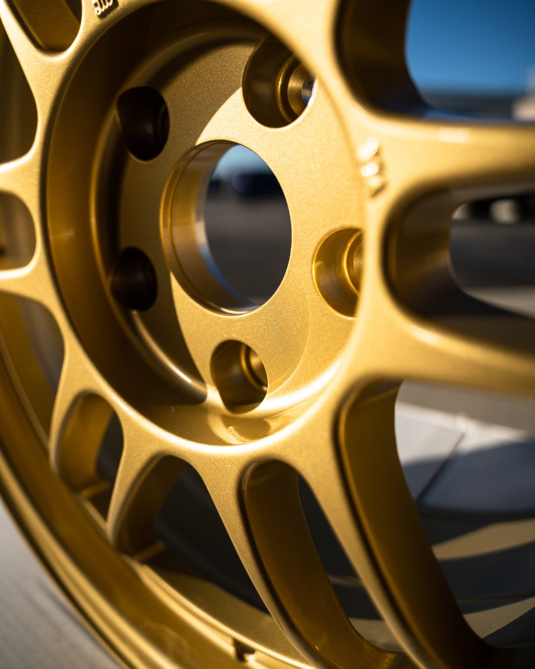 エンケイ RPF1 / 17x8 +45 / 5x114.3 / ゴールド