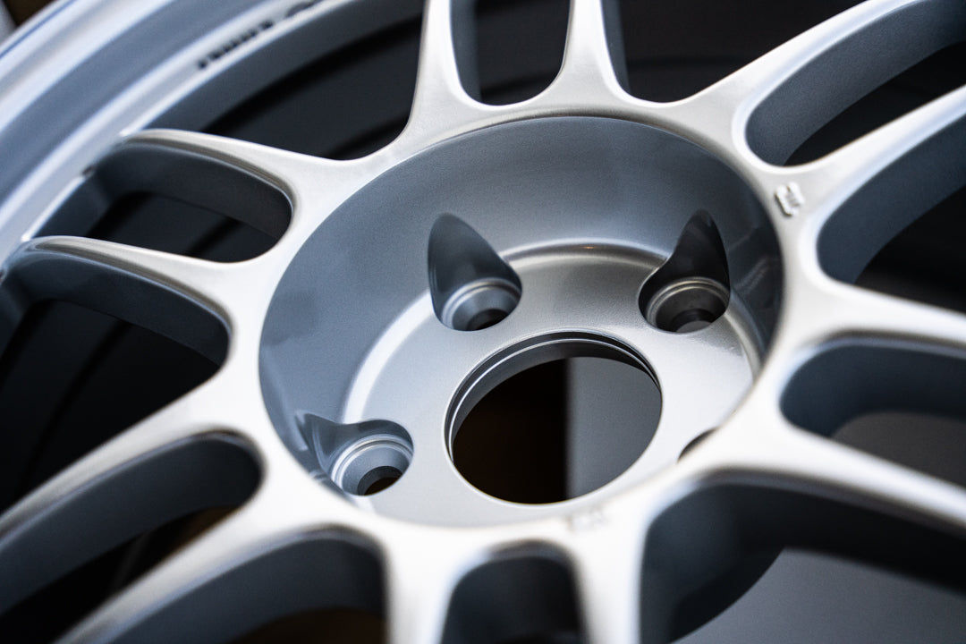 エンケイ RPF1 / 17x8 +35 / 5x114.3 / F1 シルバー