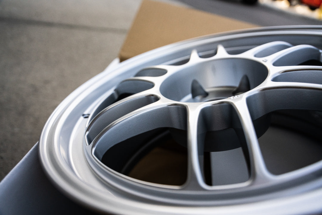 エンケイ RPF1 / 17x8 +35 / 5x114.3 / F1 シルバー