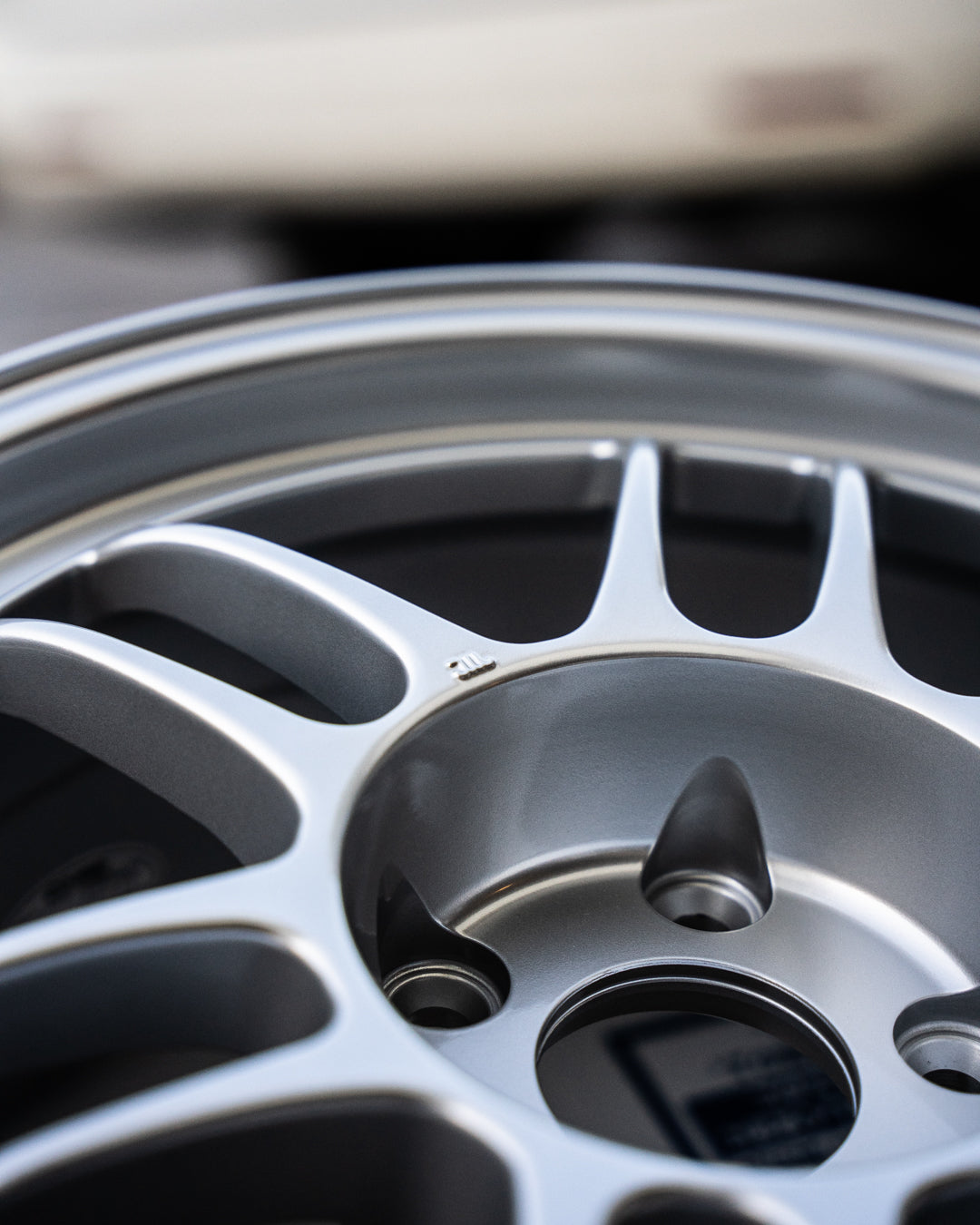 エンケイ RPF1 / 17x8 +35 / 5x114.3 / F1 シルバー