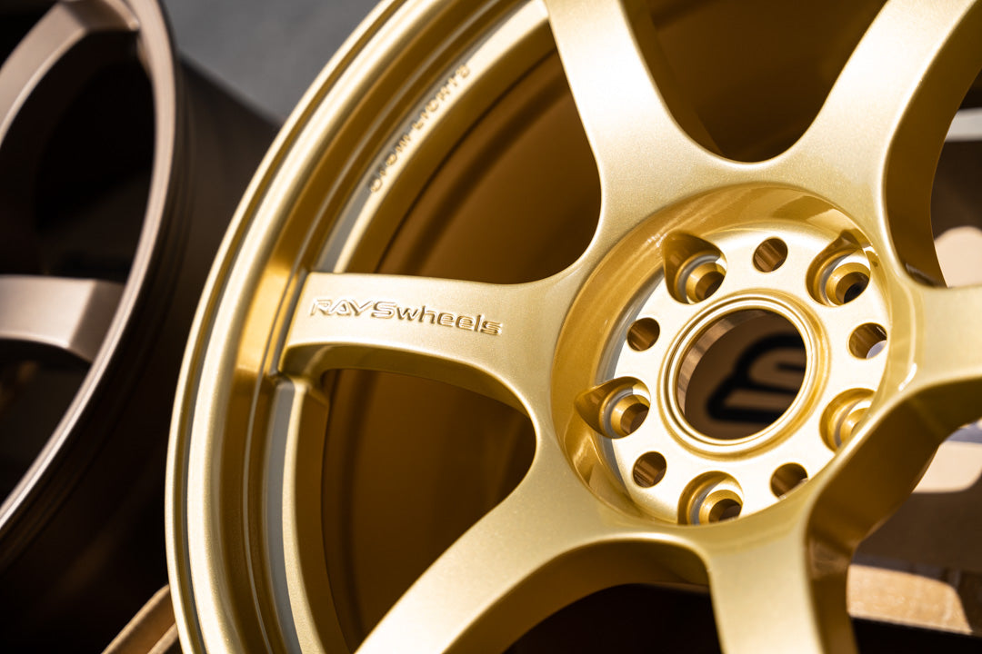 グラムライト 57DR / 18x9.5 +38 / 5x114.3 / E8 ゴールド (EGP)
