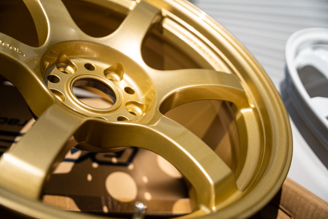 グラムライト 57DR / 18x9.5 +38 / 5x114.3 / E8 ゴールド (EGP)