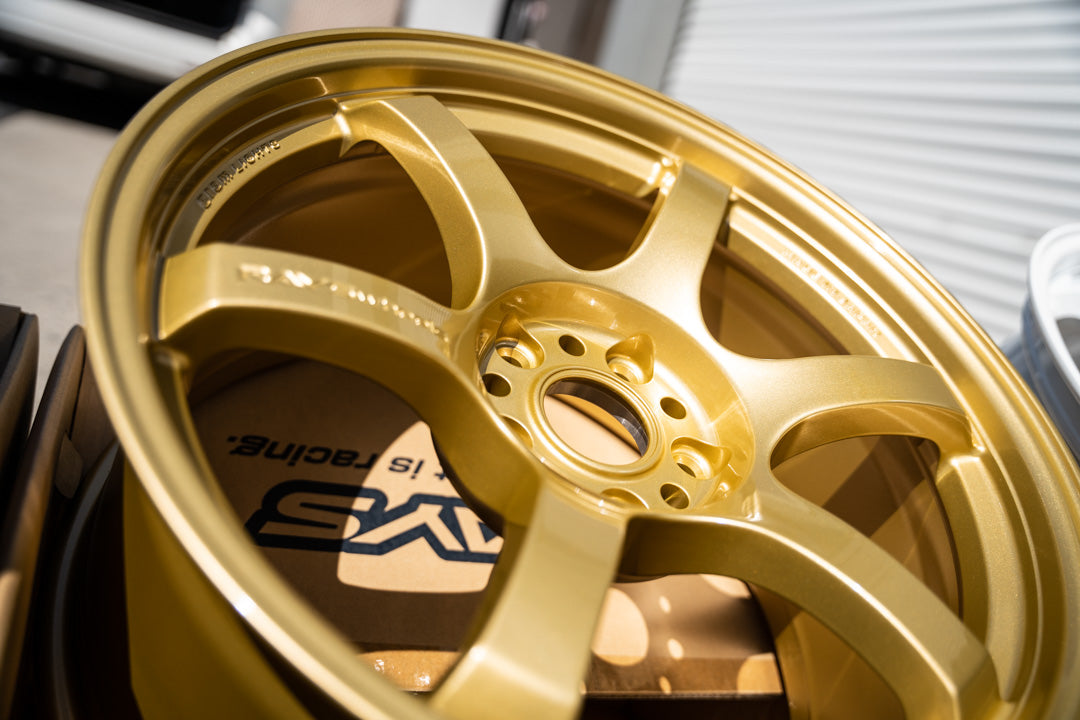 グラムライト 57DR / 18x9.5 +38 / 5x114.3 / E8 ゴールド (EGP)